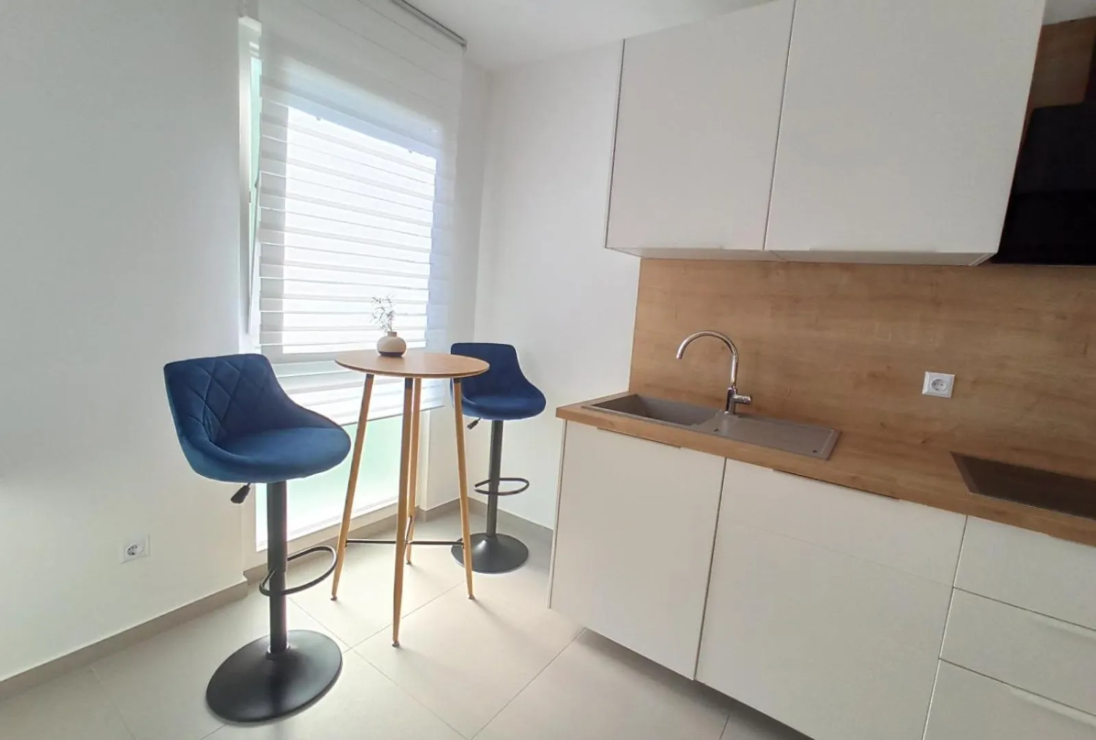 Apartment Mattesi Pula 0*,